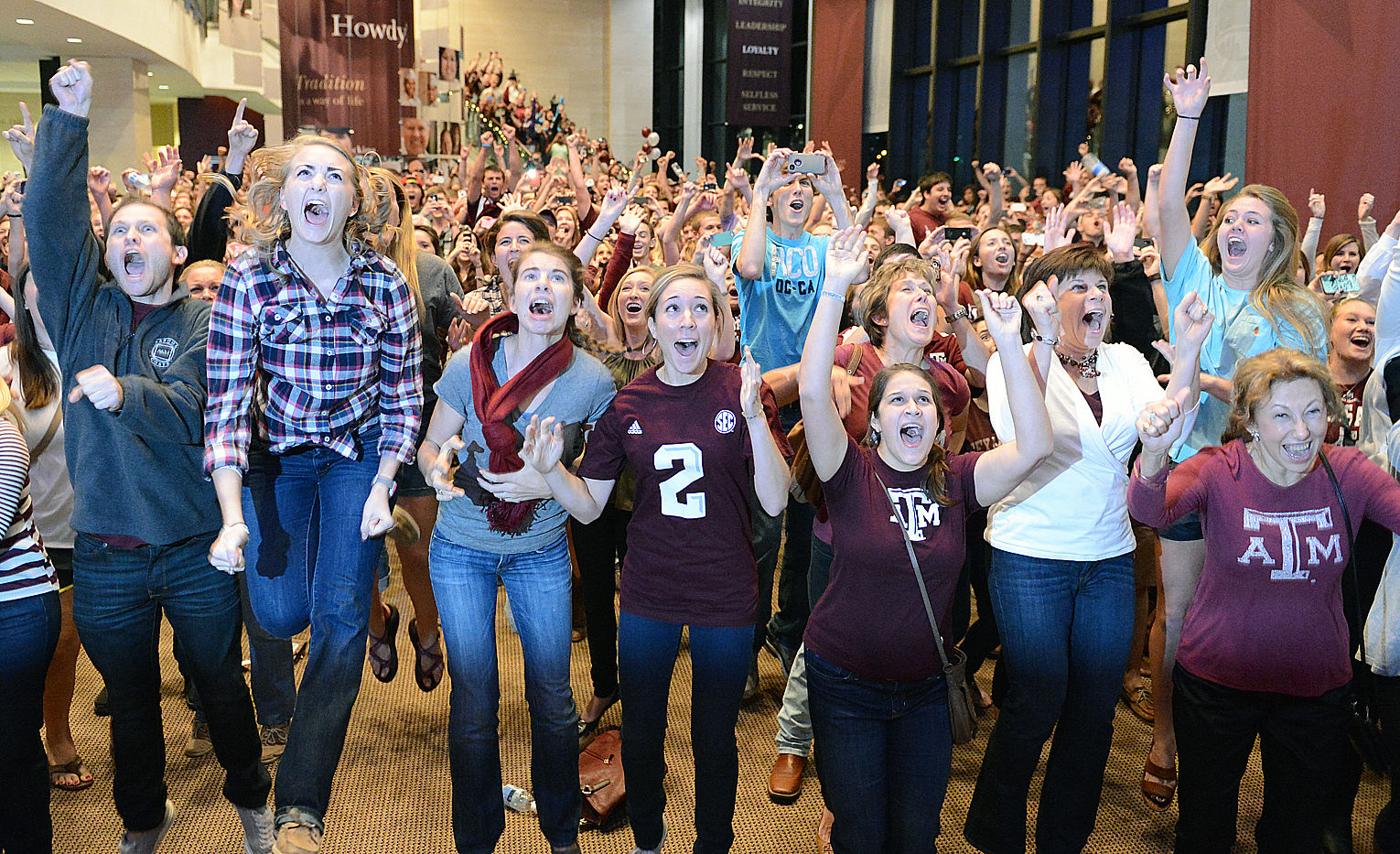 Aggies showing Johnny Manziel love